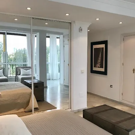 Great Penthouse With Fantastic Views Of Costa Del Sol 에스테포나