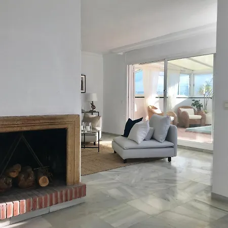 Great Penthouse With Fantastic Views Of Costa Del Sol 아파트 에스테포나